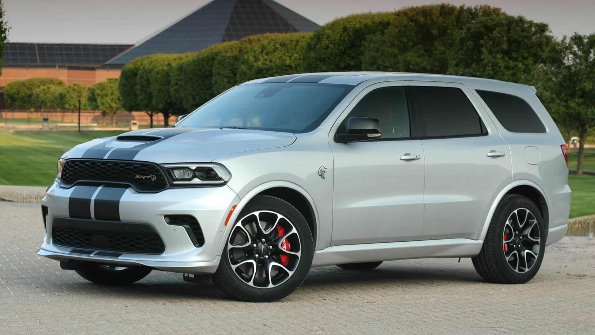 Dodge Durango SRT Hellcat 2024 года остается последним бастионом производительности