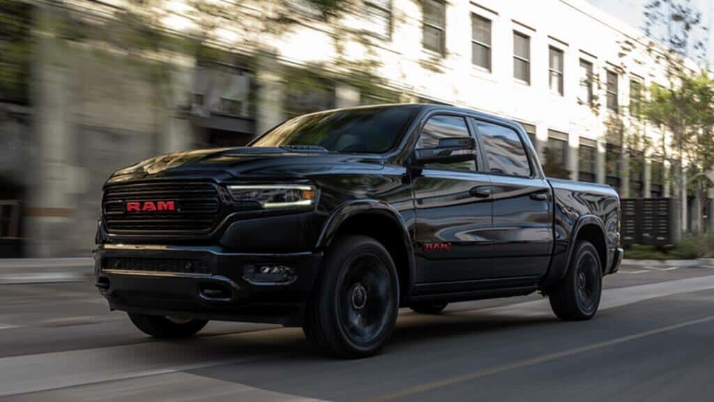 Ram 1500 Limited (RAM)RED Edition — зловещий грузовик с золотым сердцем