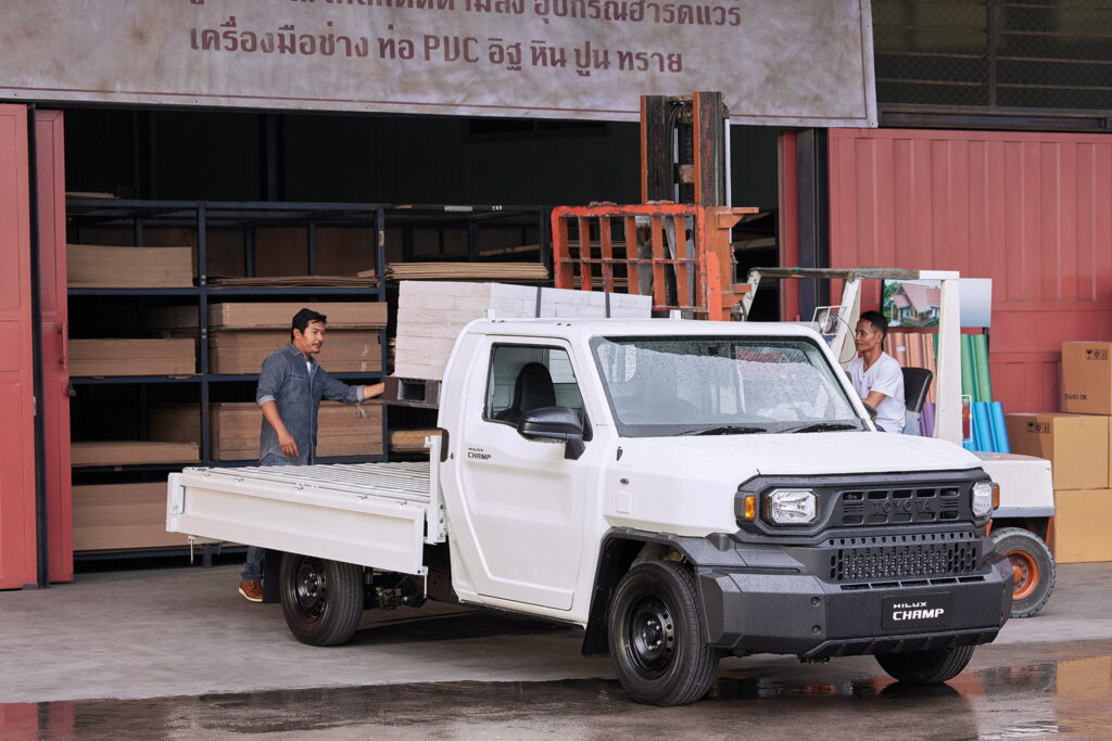  Пикап Toyota Hilux Champ 2024 года дебютирует в Таиланде как «рабочая лошадка» за 13 000 долларов