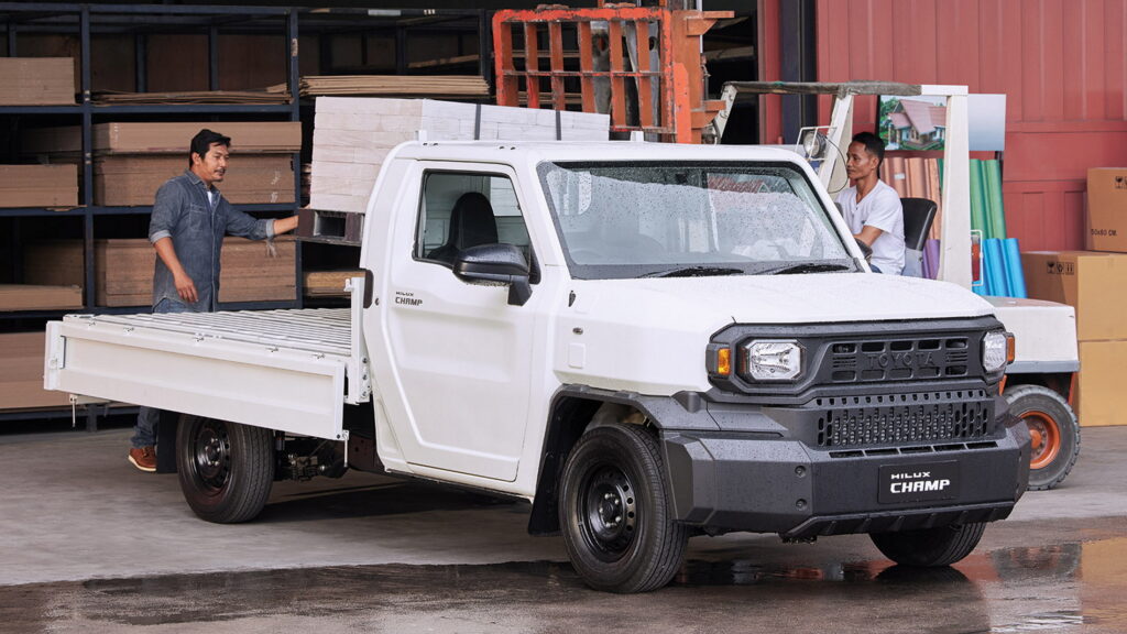  Пикап Toyota Hilux Champ 2024 года дебютирует в Таиланде как «рабочая лошадка» за 13 000 долларов