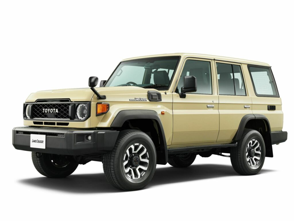   Рестайлинговый Toyota Land Cruiser 70 Series 2024 года получит 3-дверный вариант с короткой колесной базой