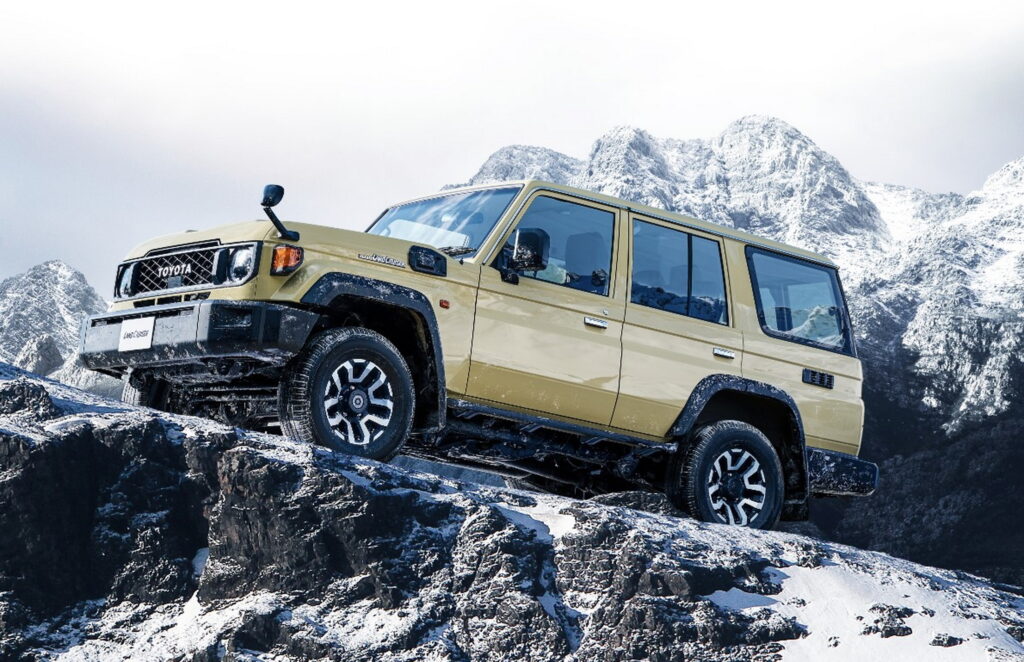  Классический Land Cruiser 70 2024 года перезапускается в Японии по цене от 32 500 долларов, почти столько же, сколько J300