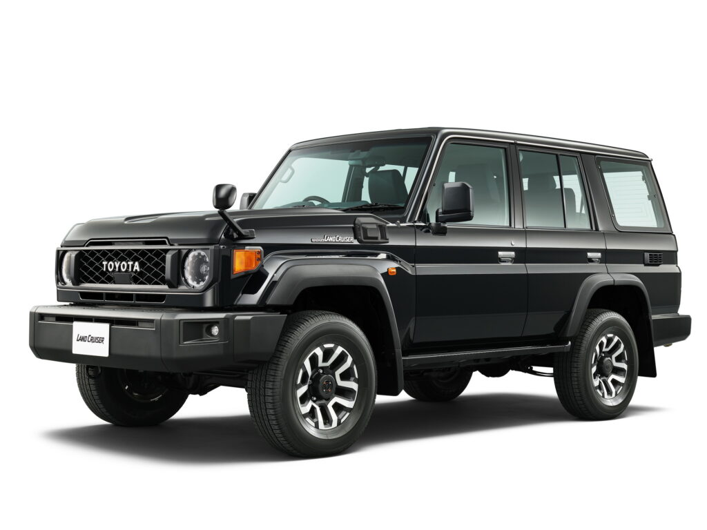  Классический Land Cruiser 70 2024 года перезапускается в Японии по цене от 32 500 долларов, почти столько же, сколько J300