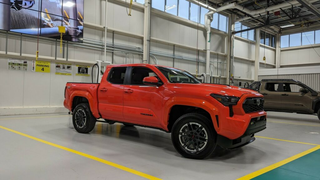  Шестиступенчатая механическая коробка передач Toyota Tacoma 2024 года — любовное письмо энтузиастам