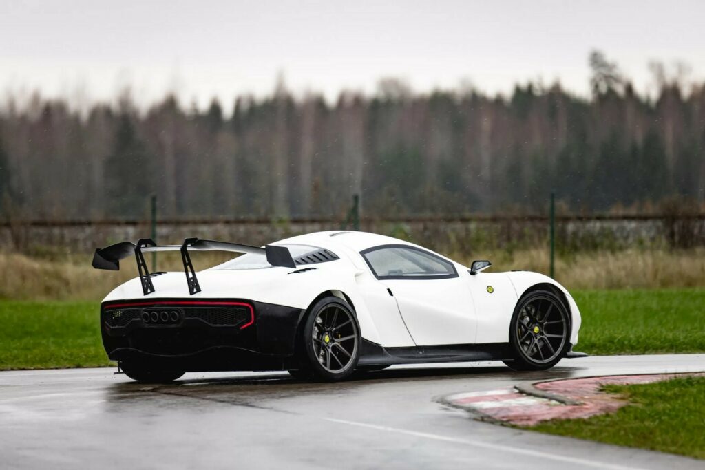  Новый комплект-кар из Литвы сочетает в себе внешний вид Porsche с Audi V10