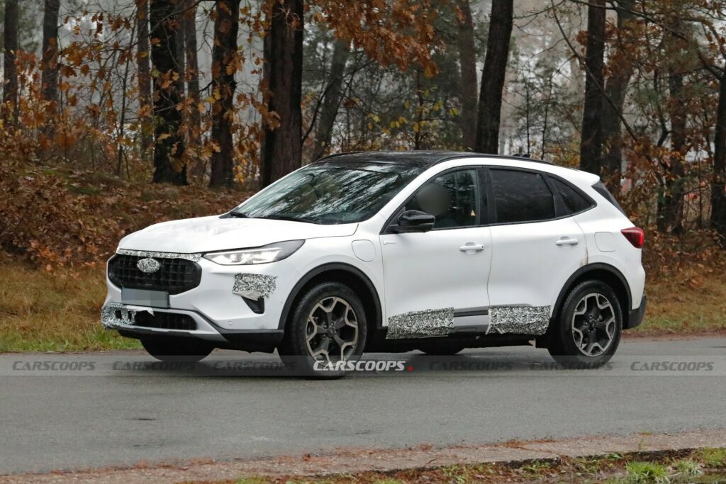  Замечено обновление Ford Kuga 2024 года, и от сходства невозможно уйти