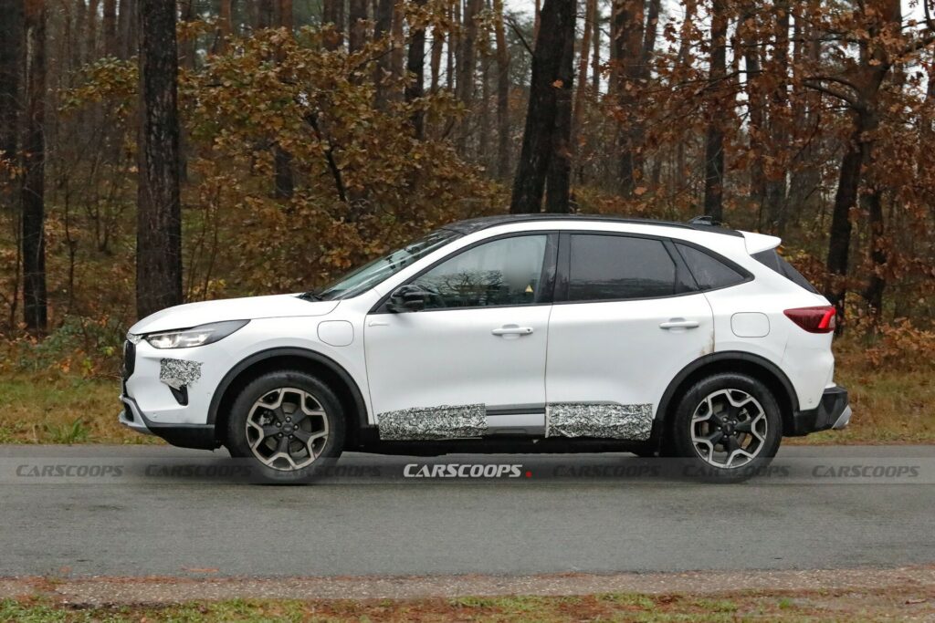  Замечено обновление Ford Kuga 2024 года, и от сходства невозможно уйти