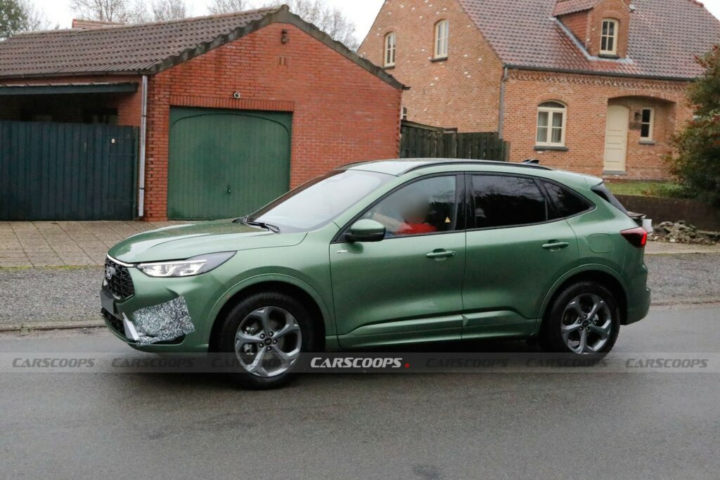  Замечено обновление Ford Kuga 2024 года, и от сходства невозможно уйти