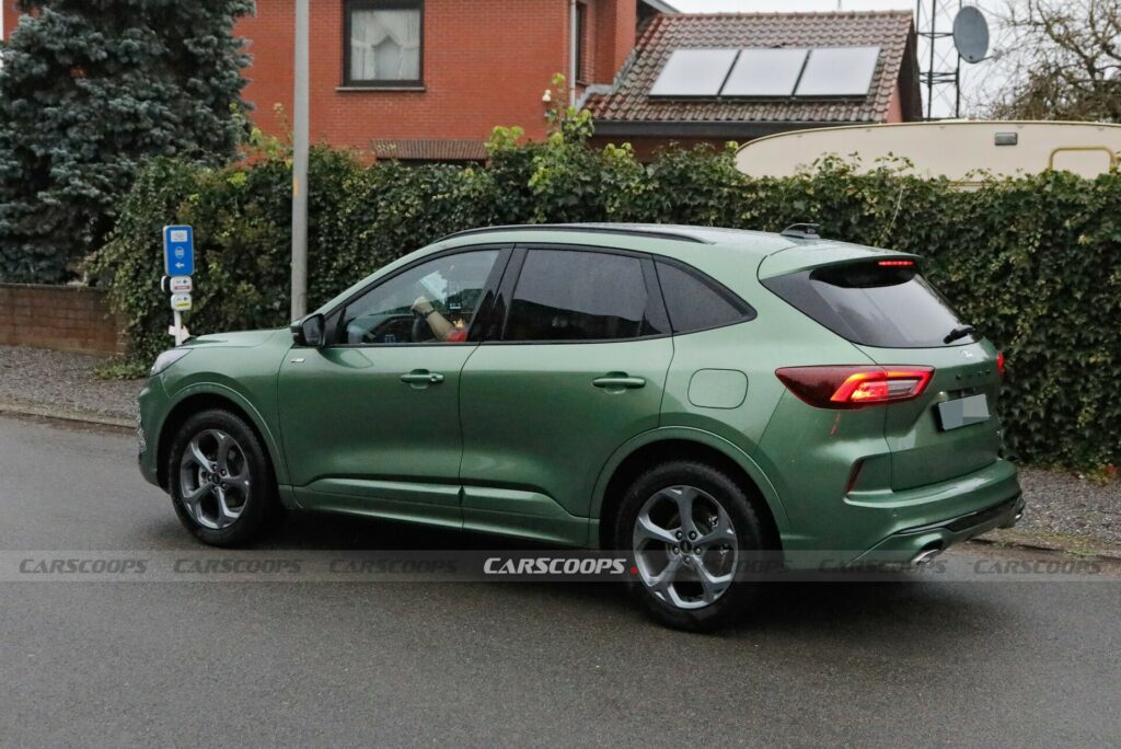  Замечено обновление Ford Kuga 2024 года, и от сходства невозможно уйти