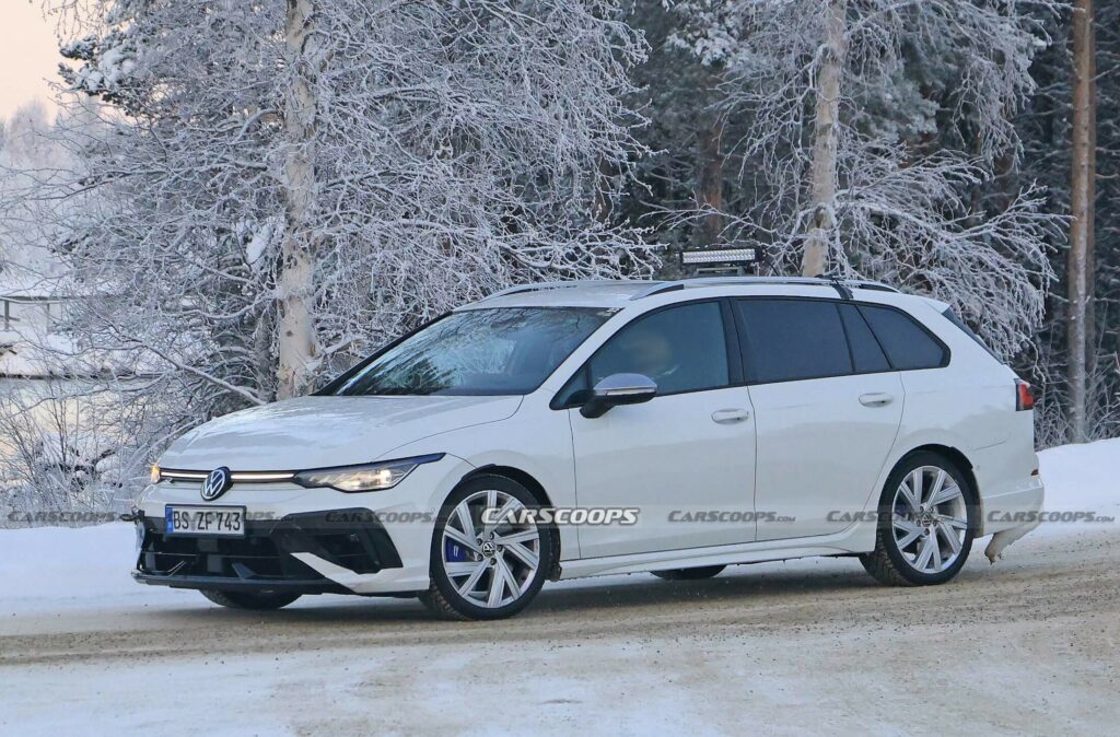  Прототип VW Golf R доказывает, что горячий универсал выживет в 2025 году, но не везде