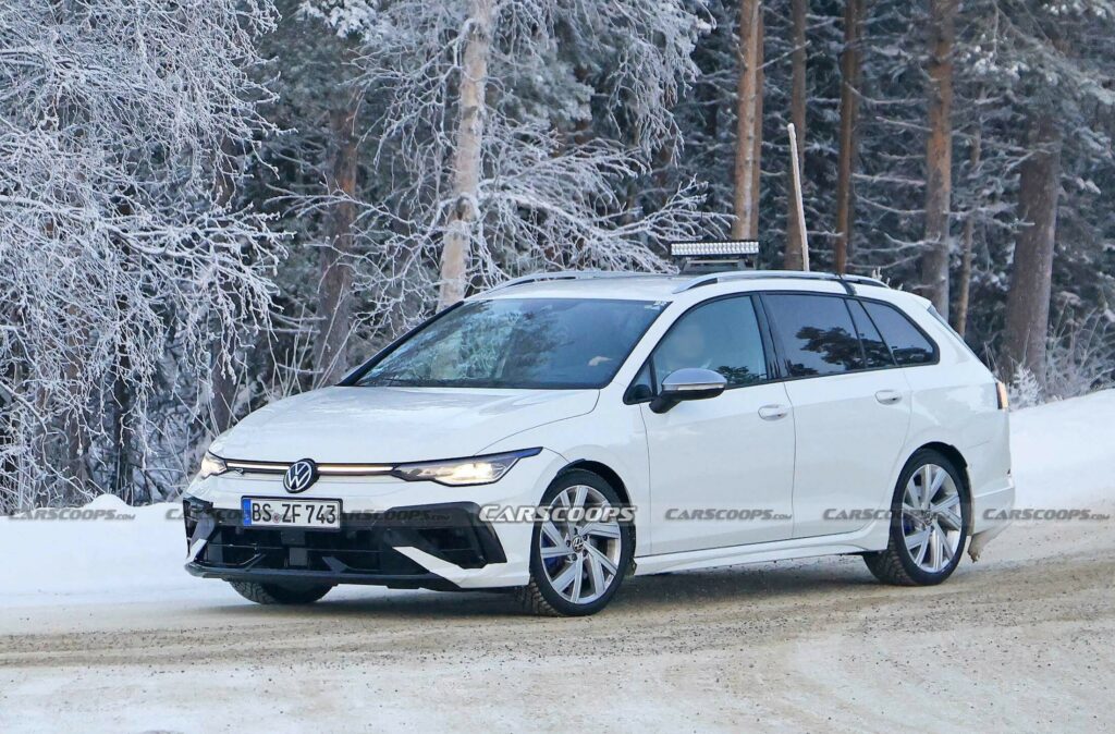  Прототип VW Golf R доказывает, что горячий универсал выживет в 2025 году, но не везде