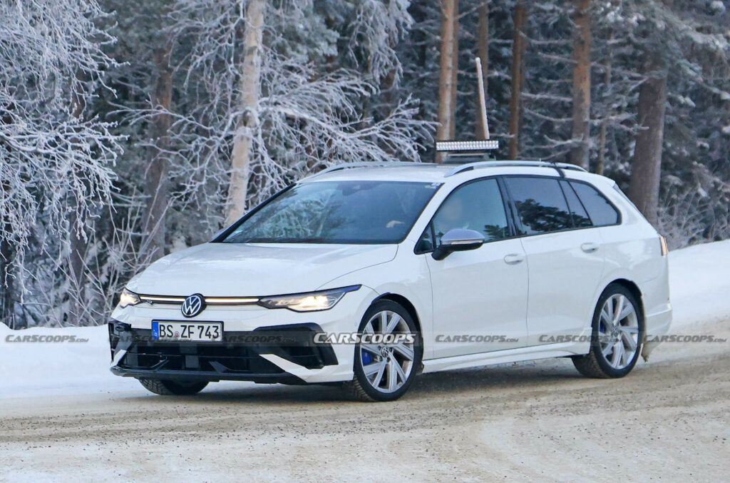  Прототип VW Golf R доказывает, что горячий универсал выживет в 2025 году, но не везде