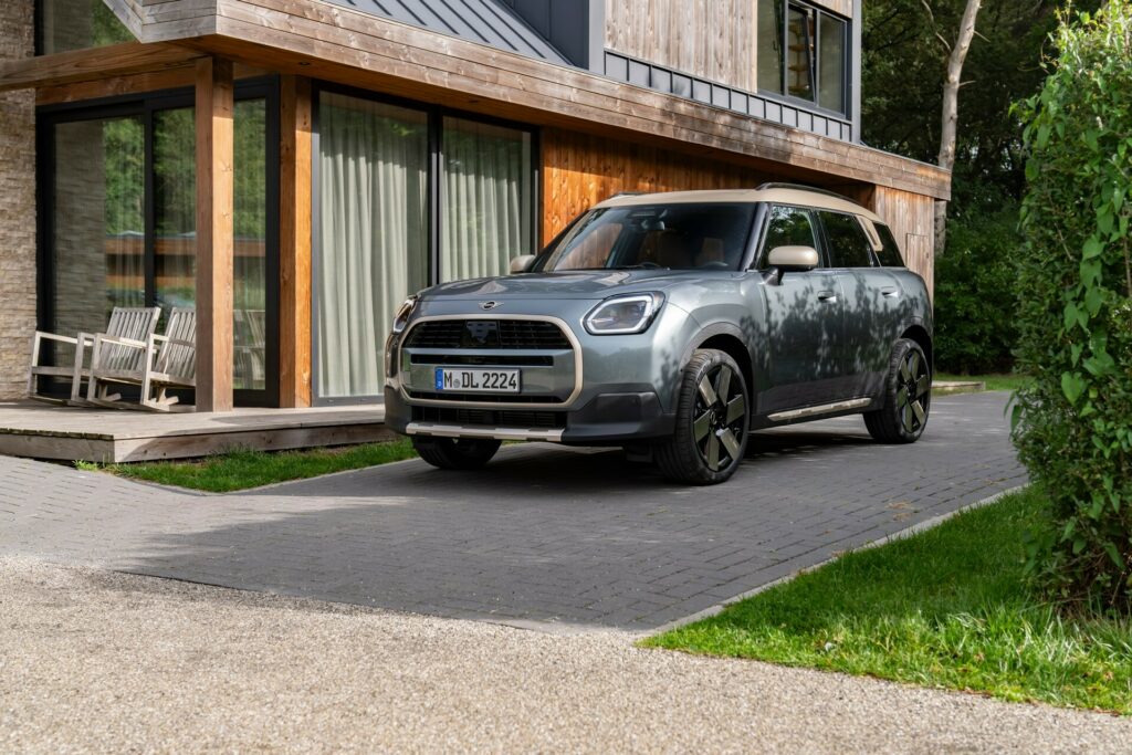  Mini Countryman C представлен как кроссовер начального уровня мощностью 168 л.с.