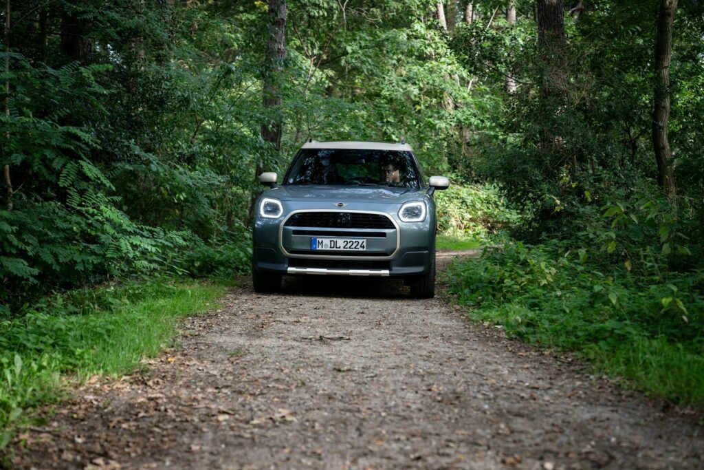  Mini Countryman C представлен как кроссовер начального уровня мощностью 168 л.с.