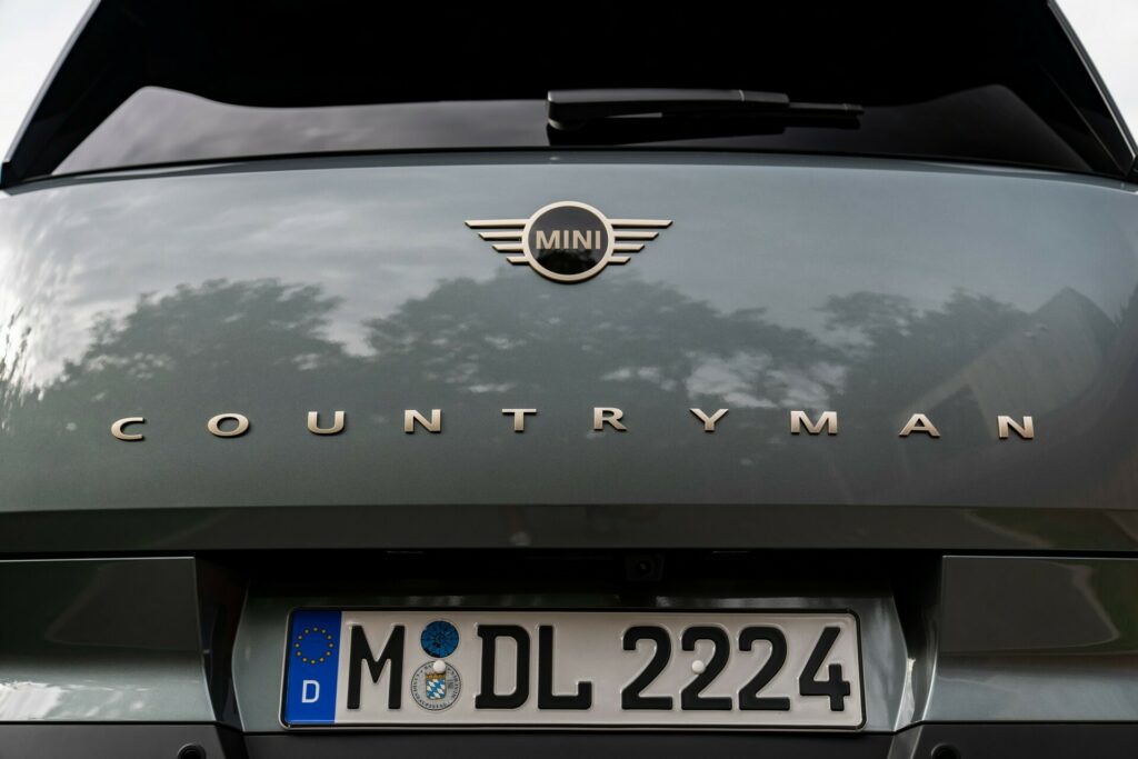  Mini Countryman C представлен как кроссовер начального уровня мощностью 168 л.с.