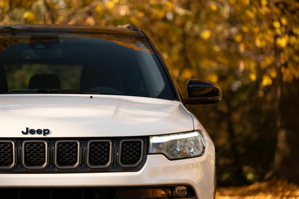  Jeep Compass 2024 года получит в Европе более совершенную технологию помощи водителю