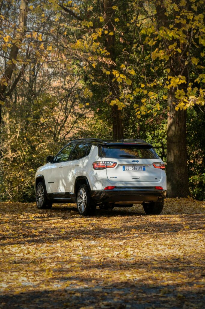  Jeep Compass 2024 года получит в Европе более совершенную технологию помощи водителю