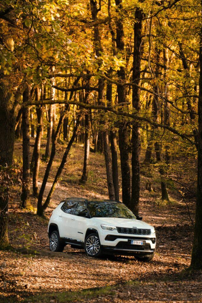  Jeep Compass 2024 года получит в Европе более совершенную технологию помощи водителю