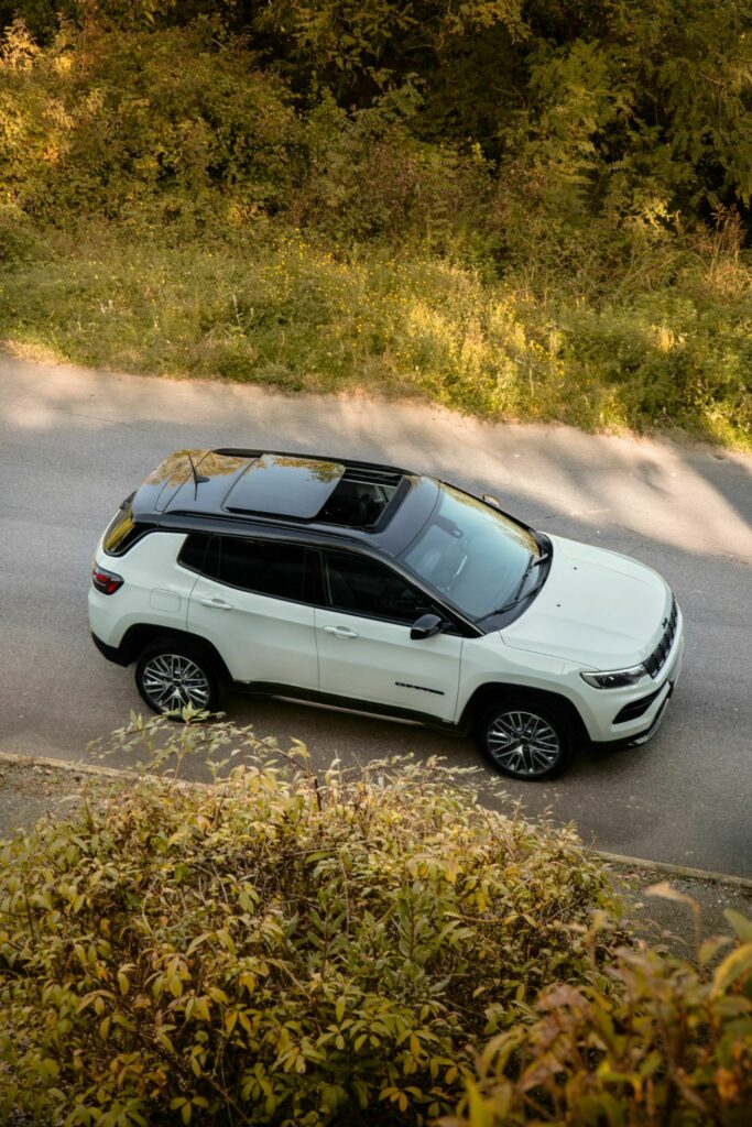  Jeep Compass 2024 года получит в Европе более совершенную технологию помощи водителю