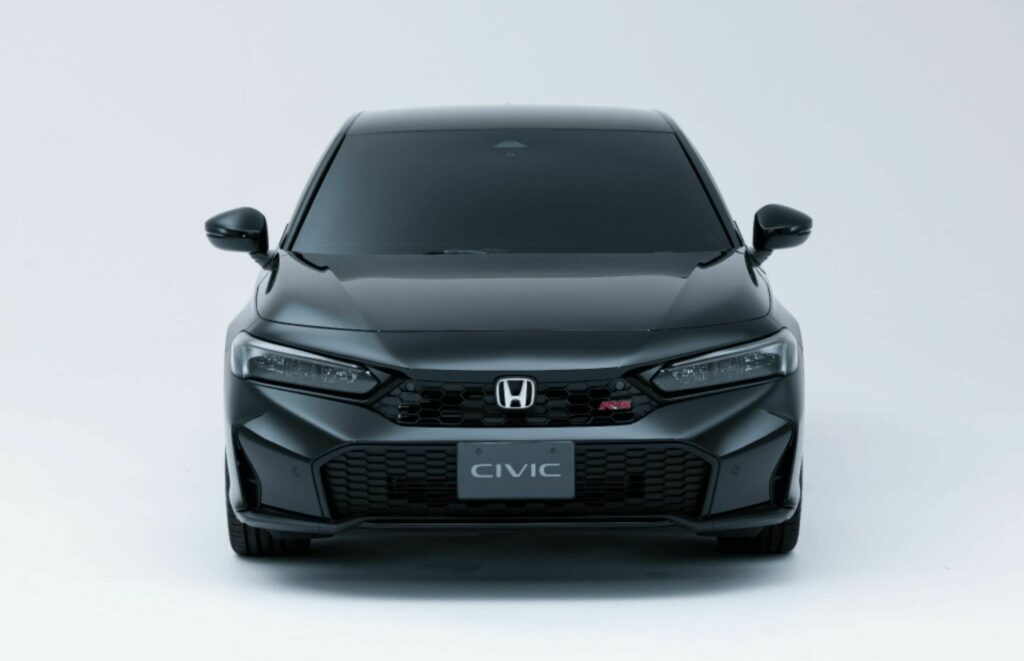   Прототип Honda Civic RS дебютировал в Токио с более острым внешним видом и механической коробкой передач