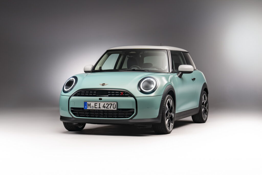  MINI Cooper 2025 года приземлится с мощностью сгорания до 201 л.с.