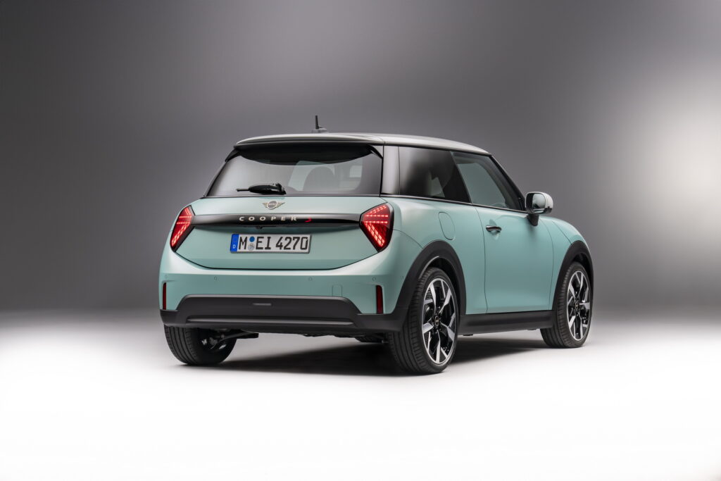  MINI Cooper 2025 года приземлится с мощностью сгорания до 201 л.с.