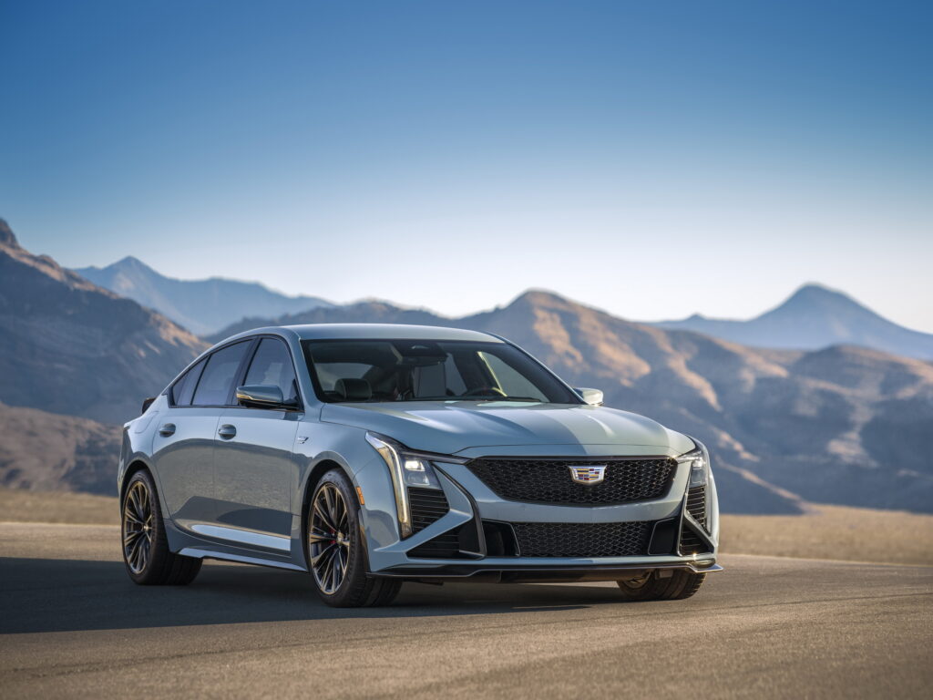  Что, если GM сделает для нас новый спортивный универсал Cadillac CT5-V Blackwing?