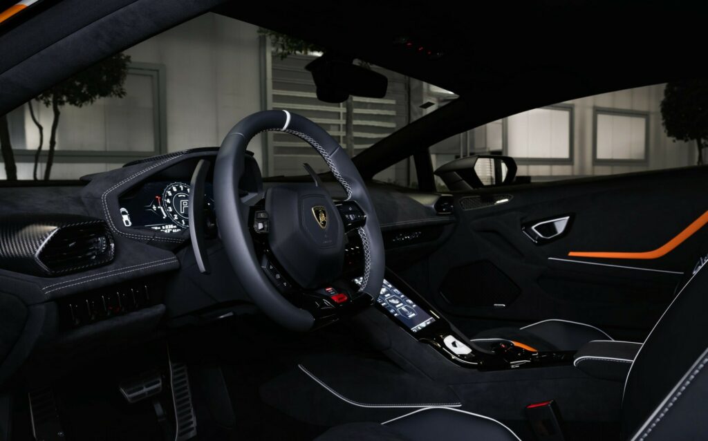  Lamborghini Huracan Sterrato All-Terrain Edition прославляет бездорожье