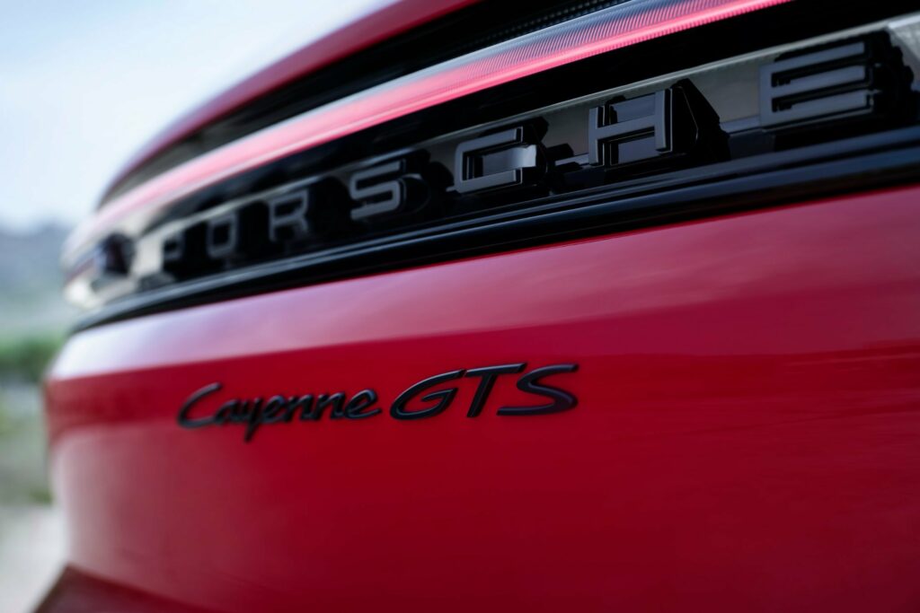  Porsche Cayenne GTS 2025 возвращается с более мощным двигателем V8 и деталями подвески Turbo GT